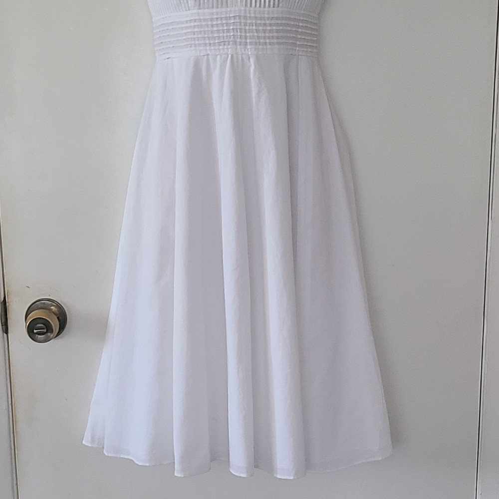 Cotton Sleeveless White Dress - Picture 3 of 7